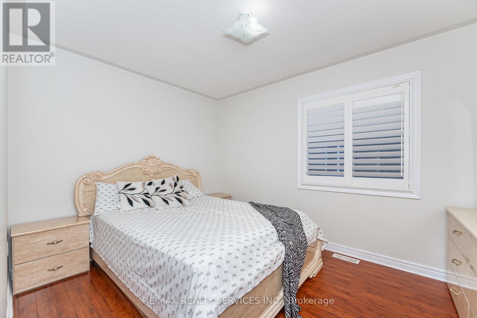 7 Blue Diamond Drive, Brampton, Ontario  L6S 6J1 - Photo 29 - W12462259