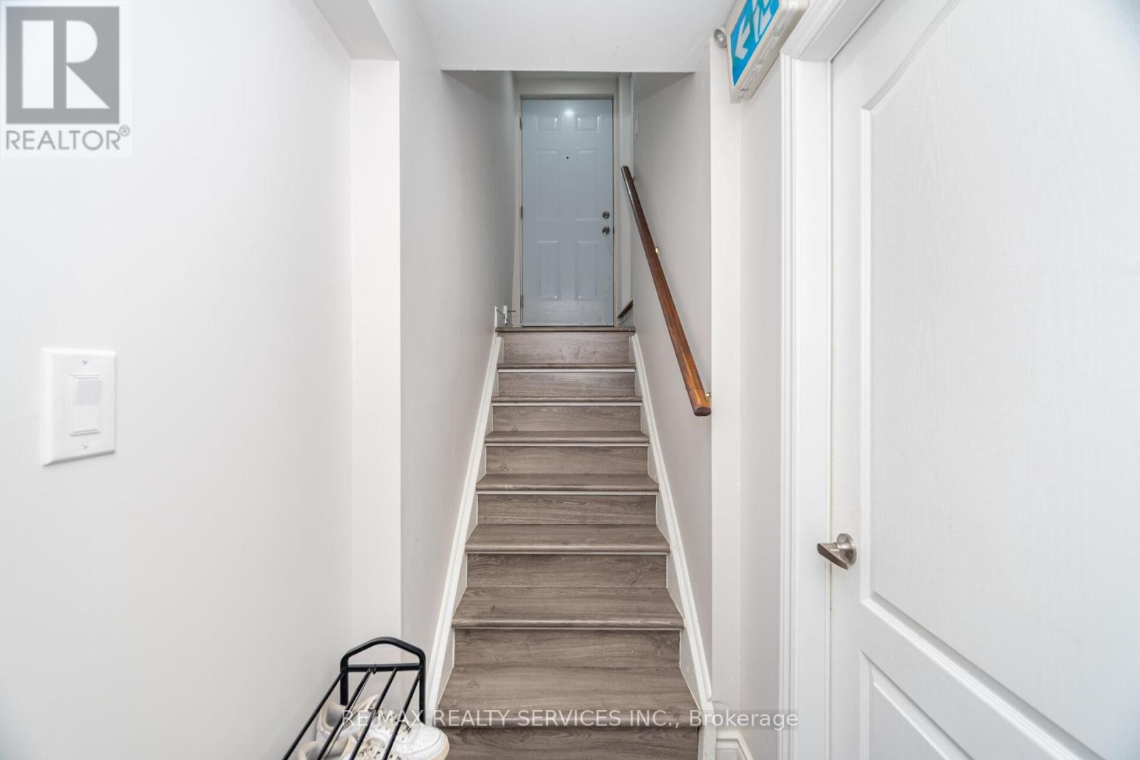 7 Blue Diamond Drive, Brampton, Ontario  L6S 6J1 - Photo 35 - W12462259