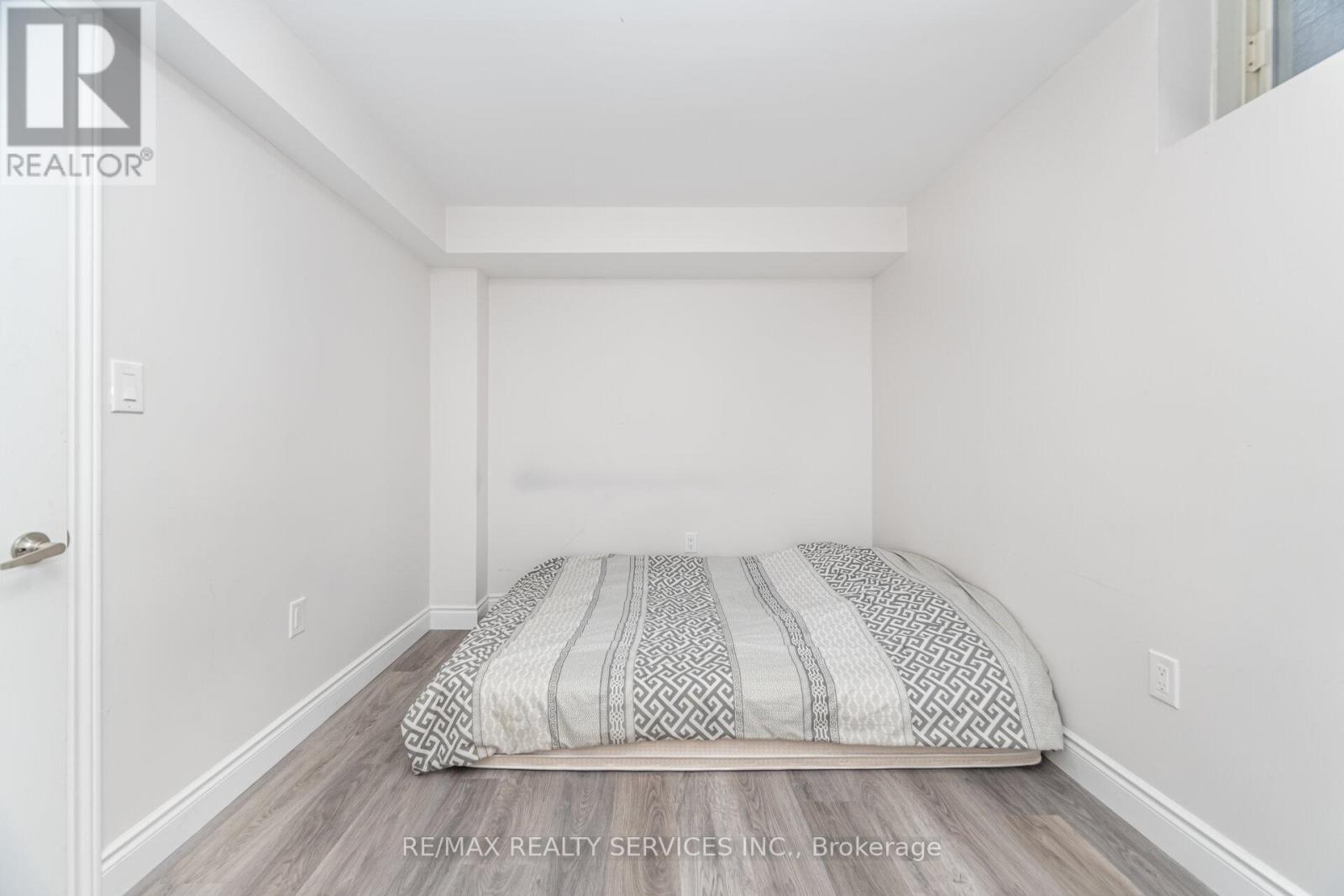 7 Blue Diamond Drive, Brampton, Ontario  L6S 6J1 - Photo 41 - W12462259
