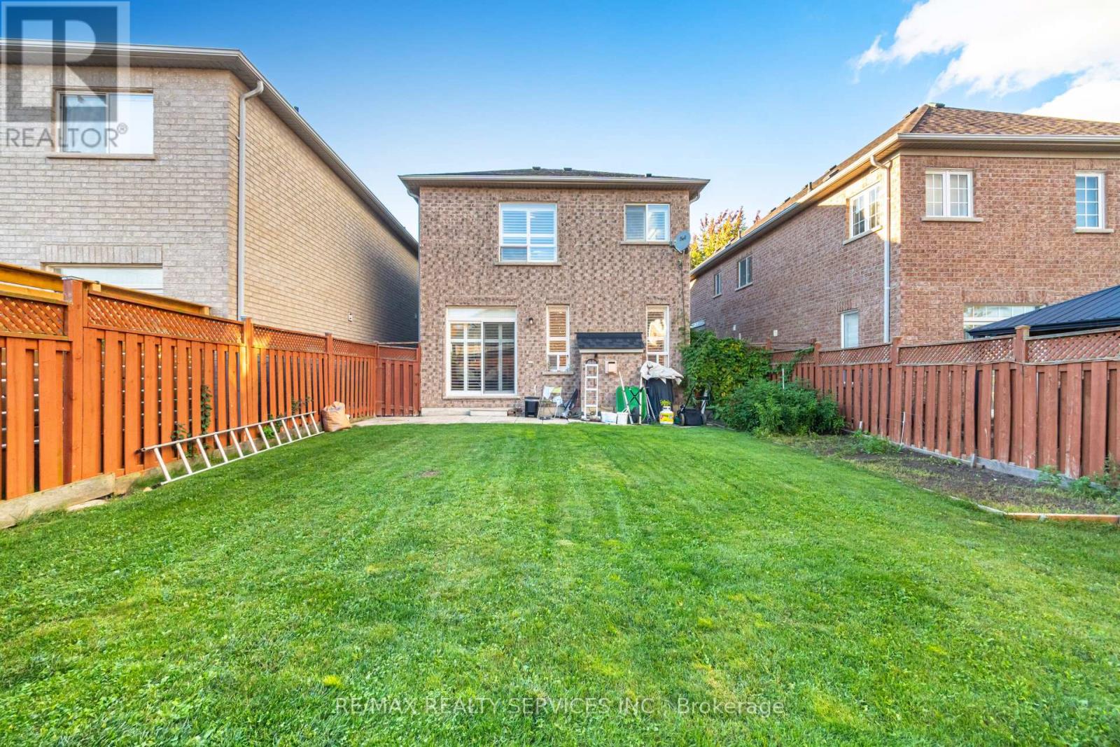 7 Blue Diamond Drive, Brampton, Ontario  L6S 6J1 - Photo 50 - W12462259