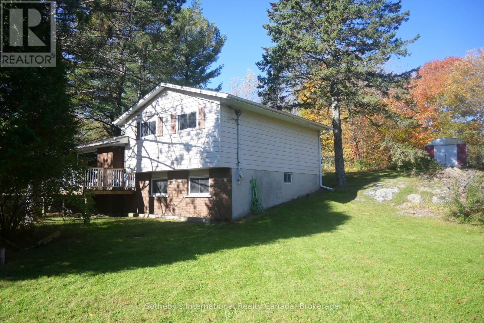 6 Pleasantview Drive, Mcdougall, Ontario  P2A 2W9 - Photo 16 - X12462432