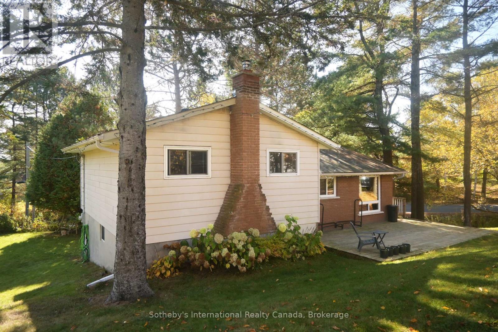 6 Pleasantview Drive, Mcdougall, Ontario  P2A 2W9 - Photo 3 - X12462432