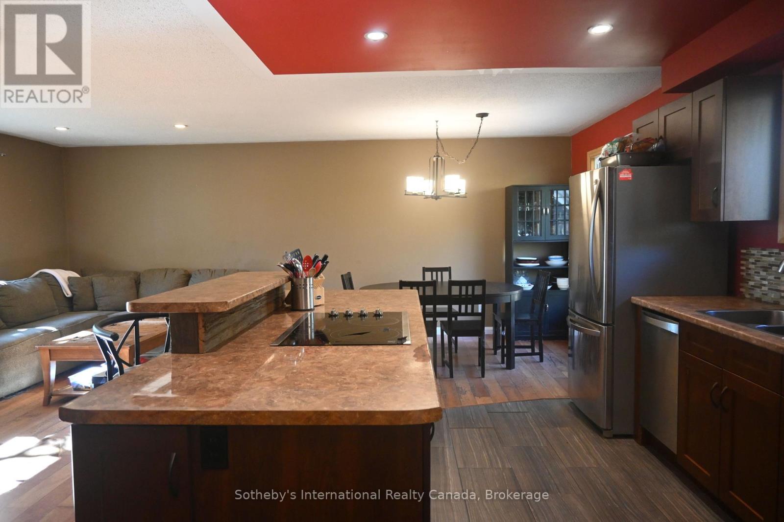 6 Pleasantview Drive, Mcdougall, Ontario  P2A 2W9 - Photo 8 - X12462432