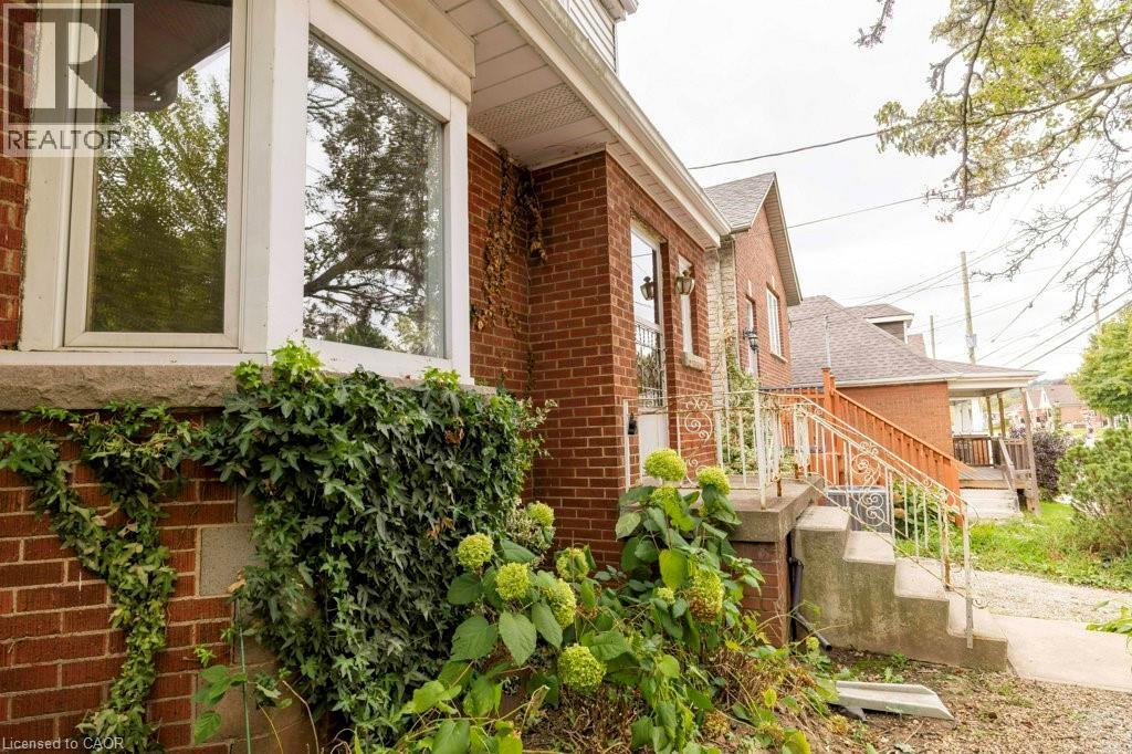 144 Whitney Avenue, Hamilton, Ontario  L8S 2G7 - Photo 30 - 40779025