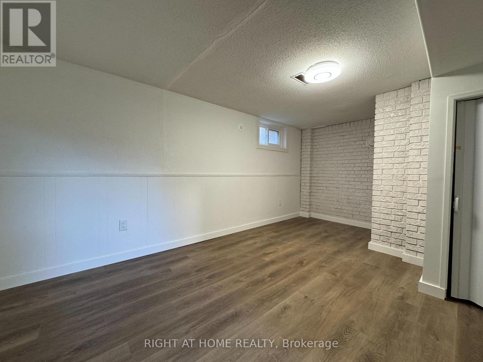 Lower - 950 Queens Boulevard, Kitchener, Ontario  N2M 1B4 - Photo 9 - X12462209