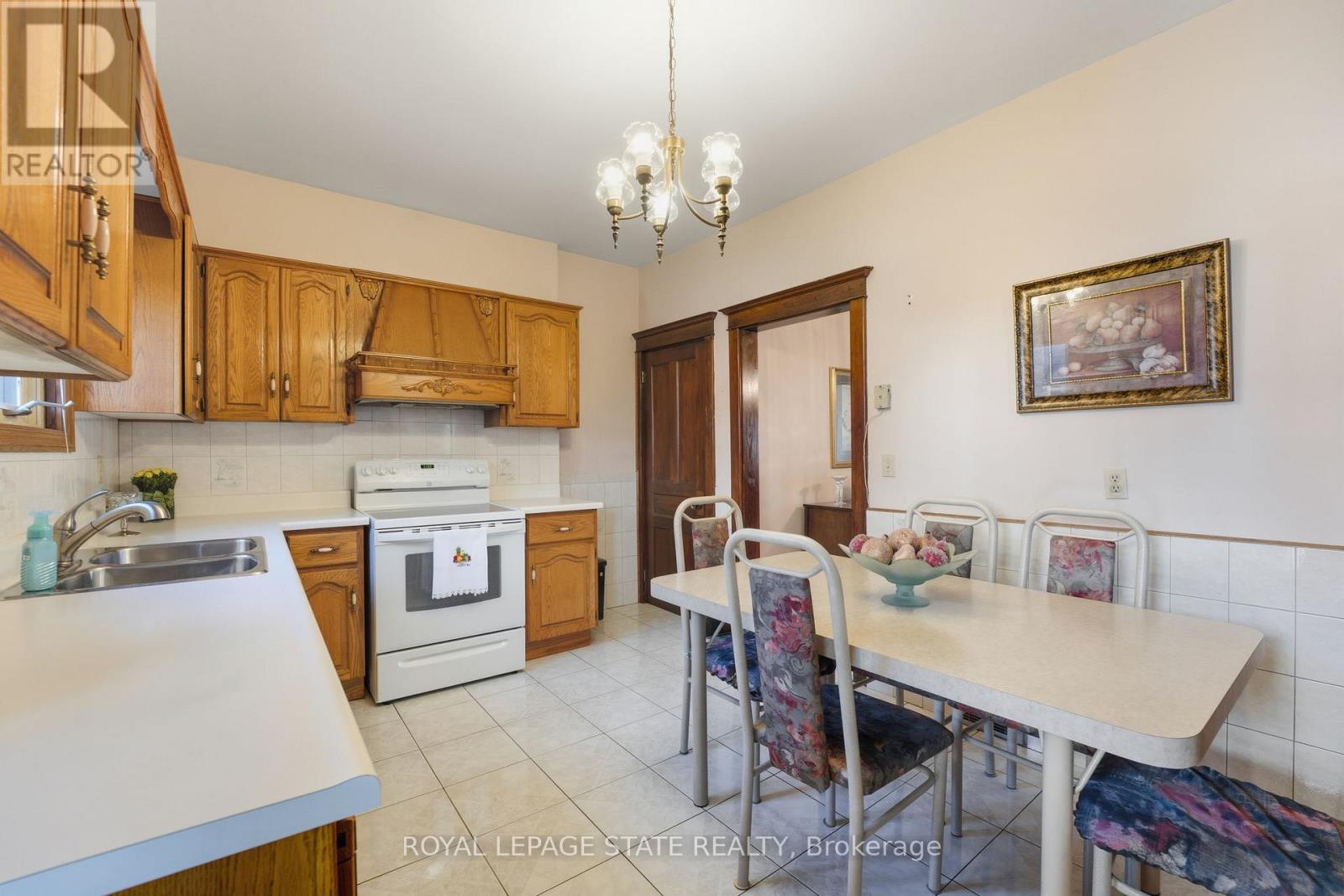 411 Catharine Street N, Hamilton, Ontario  L8L 4T7 - Photo 11 - X12462211