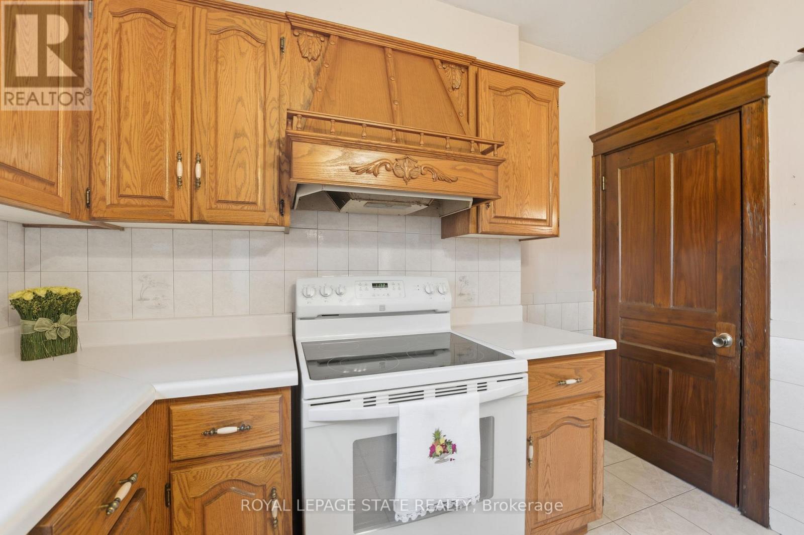 411 Catharine Street N, Hamilton, Ontario  L8L 4T7 - Photo 12 - X12462211