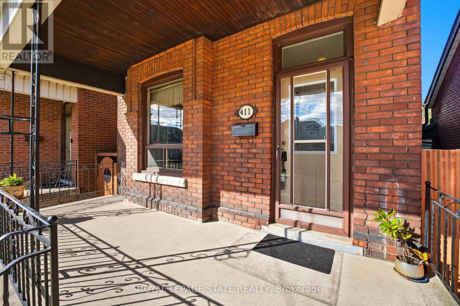 411 Catharine Street N, Hamilton, Ontario  L8L 4T7 - Photo 3 - X12462211