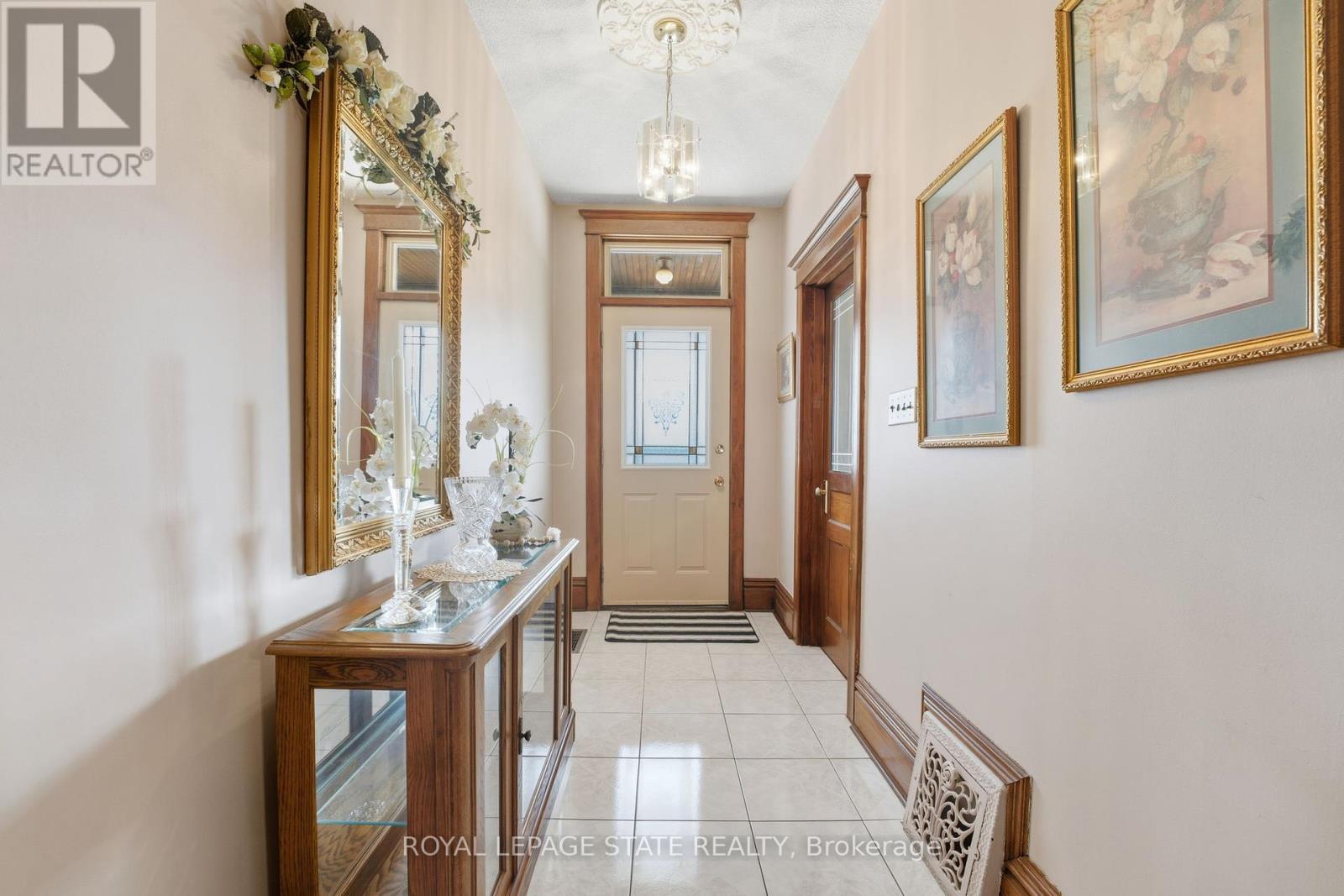 411 Catharine Street N, Hamilton, Ontario  L8L 4T7 - Photo 4 - X12462211