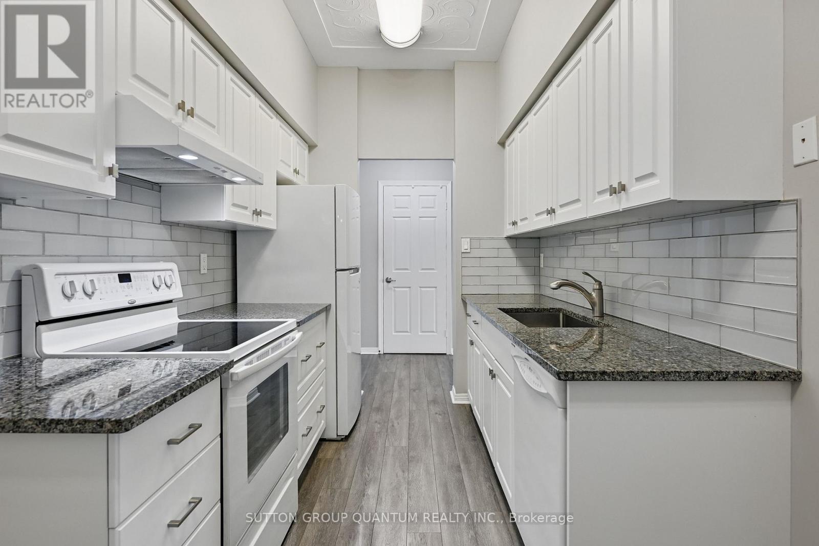104 - 30 Harrisford Street, Hamilton, Ontario  L8K 6M9 - Photo 6 - X12462244