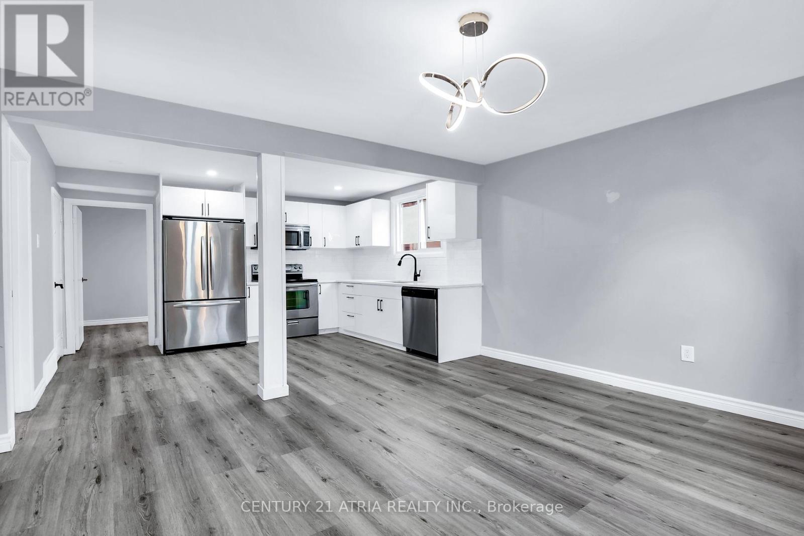 195 Ensign Drive, London South, Ontario  N6J 2E2 - Photo 11 - X12462250