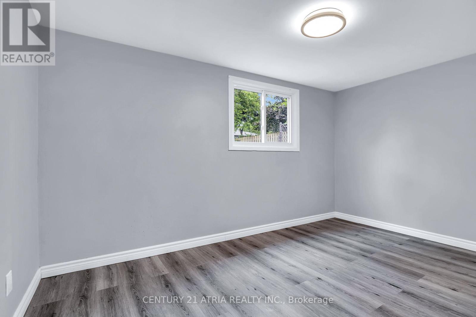195 Ensign Drive, London South, Ontario  N6J 2E2 - Photo 14 - X12462250
