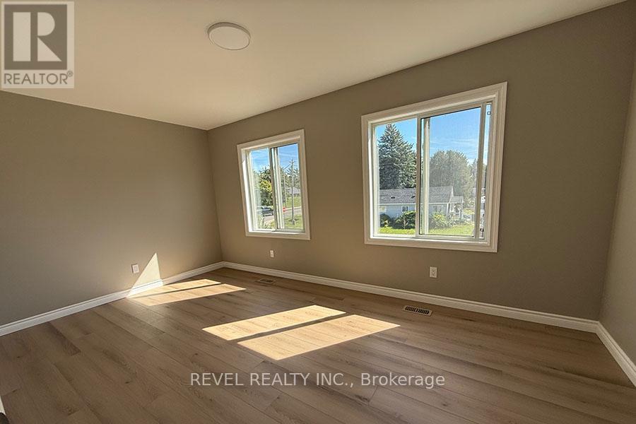 9 Crosier Street, Norfolk, Ontario  N4B 1C6 - Photo 8 - X12462252