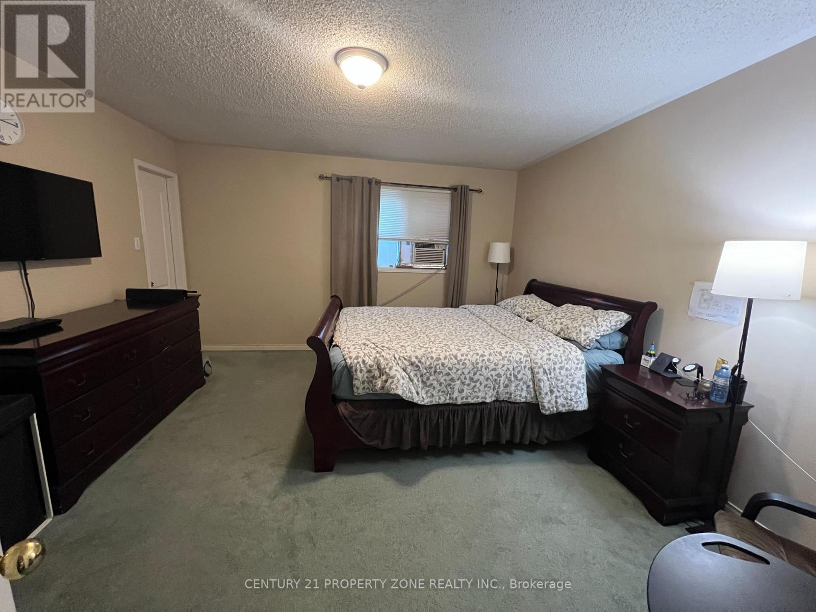 3242 Tortola Court, Mississauga, Ontario  L5N 7C4 - Photo 12 - W12461831