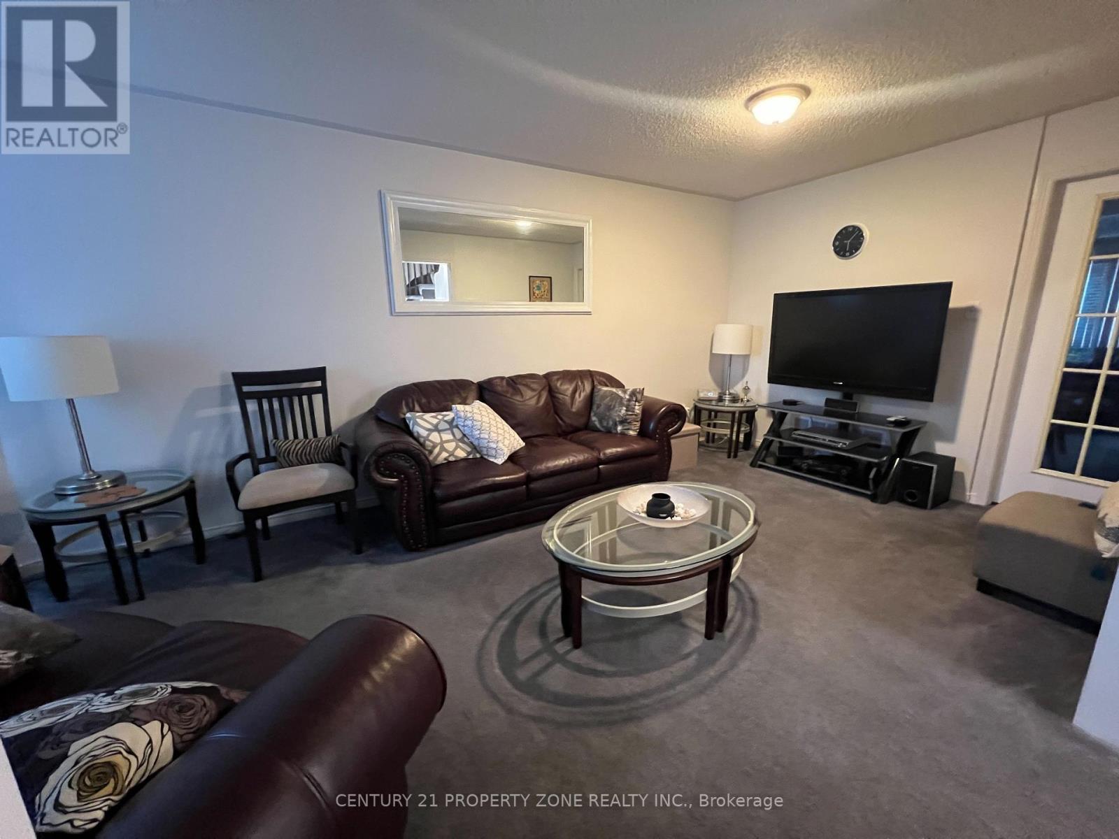3242 Tortola Court, Mississauga, Ontario  L5N 7C4 - Photo 5 - W12461831