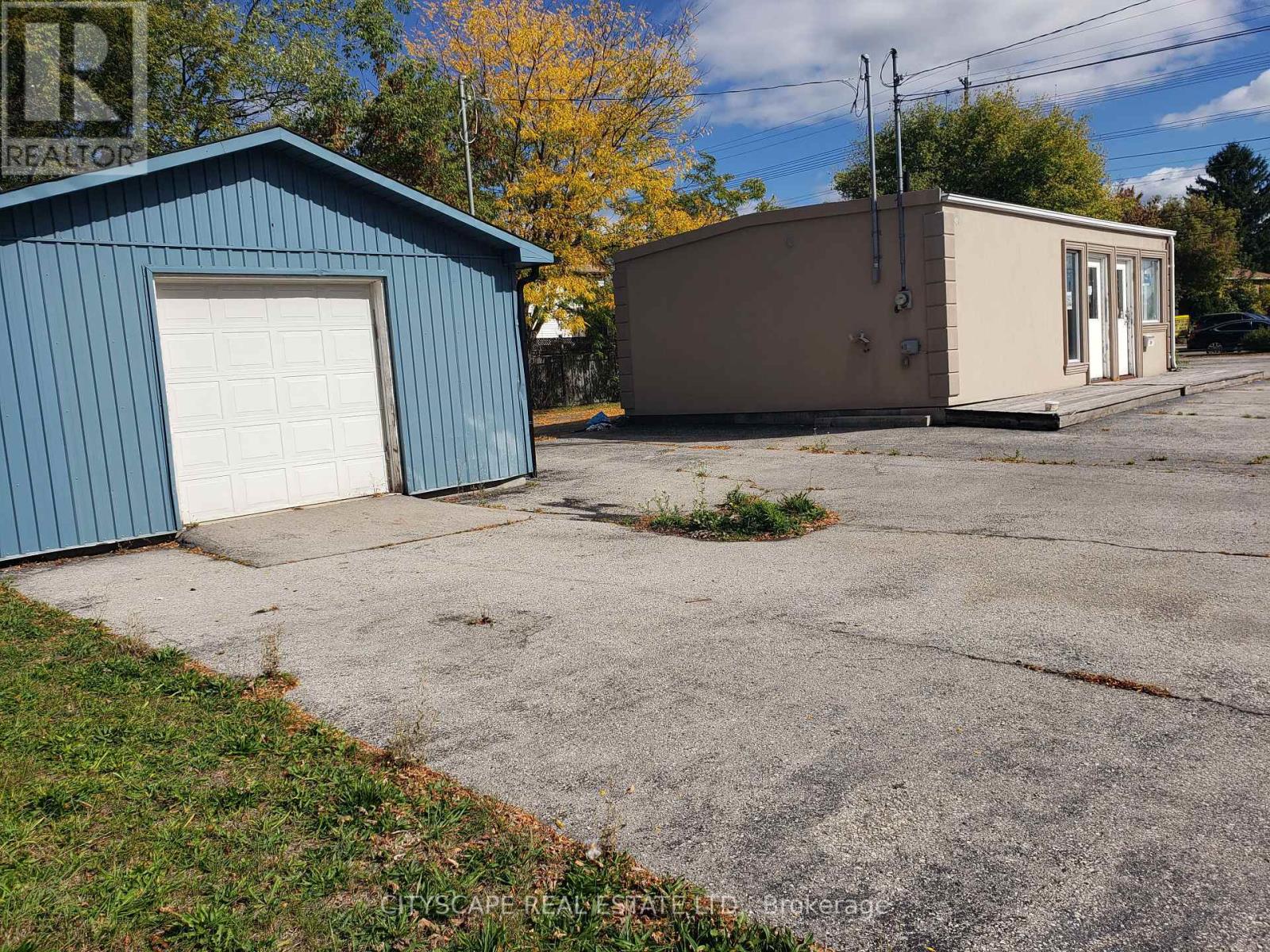 925 Queensdale Avenue, Hamilton, Ontario  L8V 1N5 - Photo 7 - X12417072