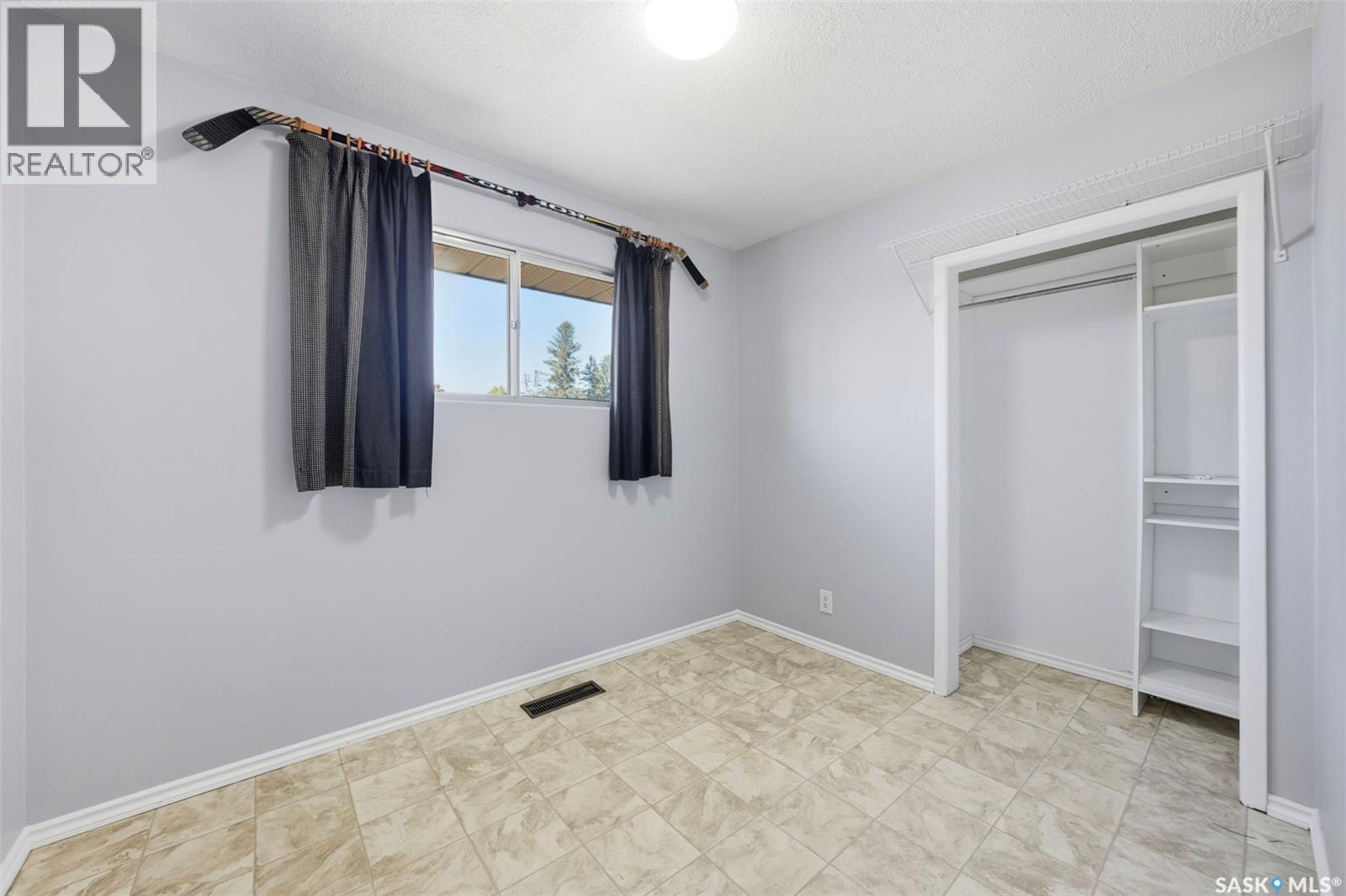 2615 Haultain Avenue, Saskatoon, Saskatchewan  S7J 1R5 - Photo 12 - SK020833