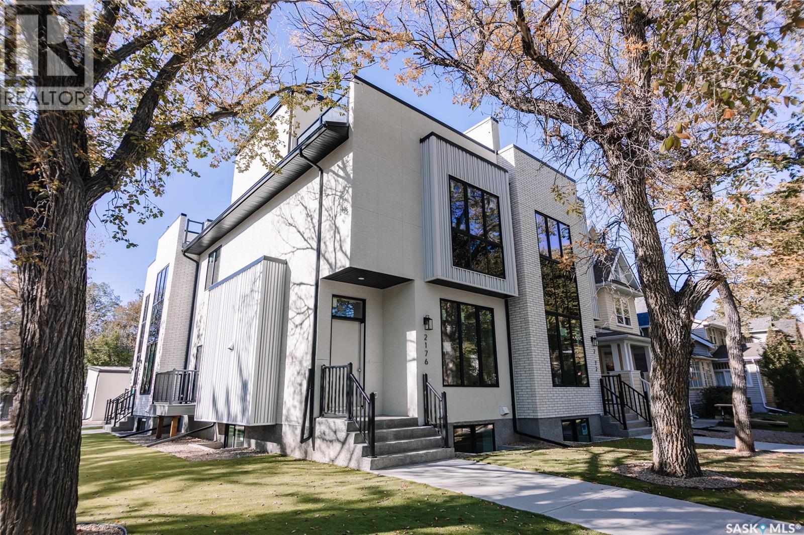 2804 14th AVENUE, regina, Saskatchewan