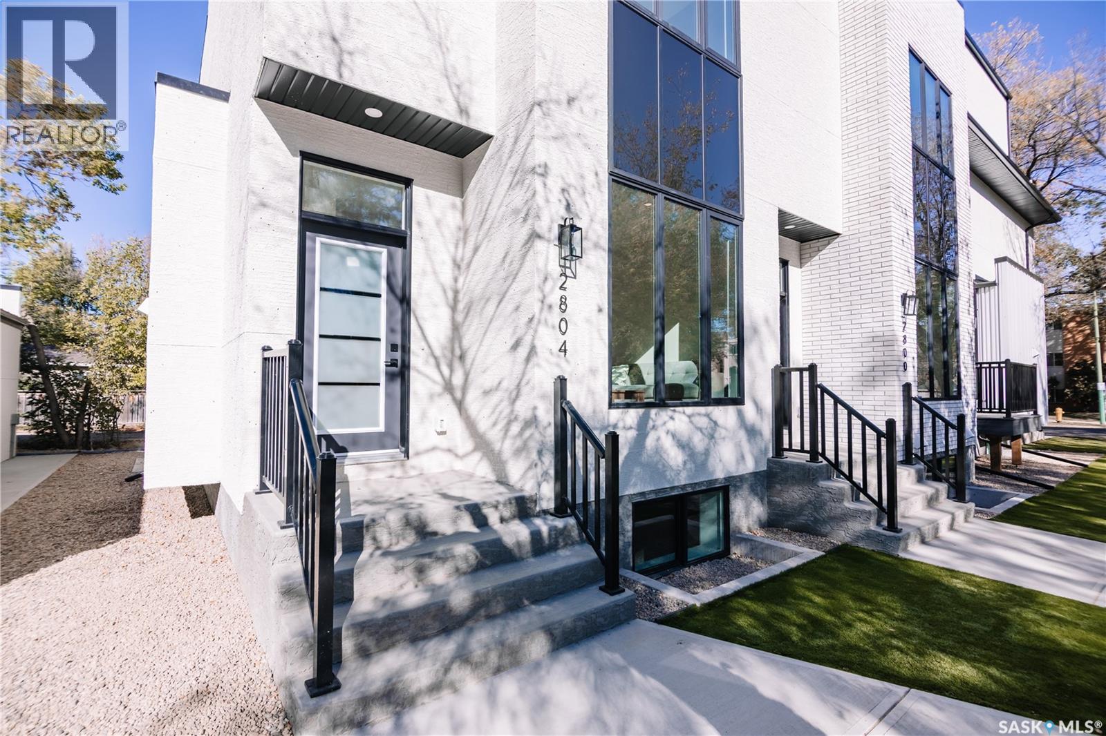 2804 14th Avenue, Regina, Saskatchewan  S4T 5S8 - Photo 3 - SK020802