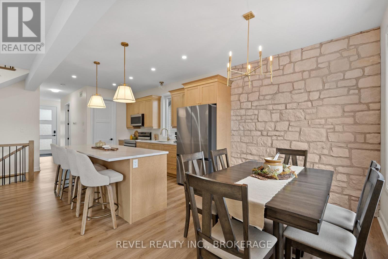121 Creighton Drive, Loyalist (Lennox And Addington - South), Ontario  K0H 2H0 - Photo 12 - X12462524