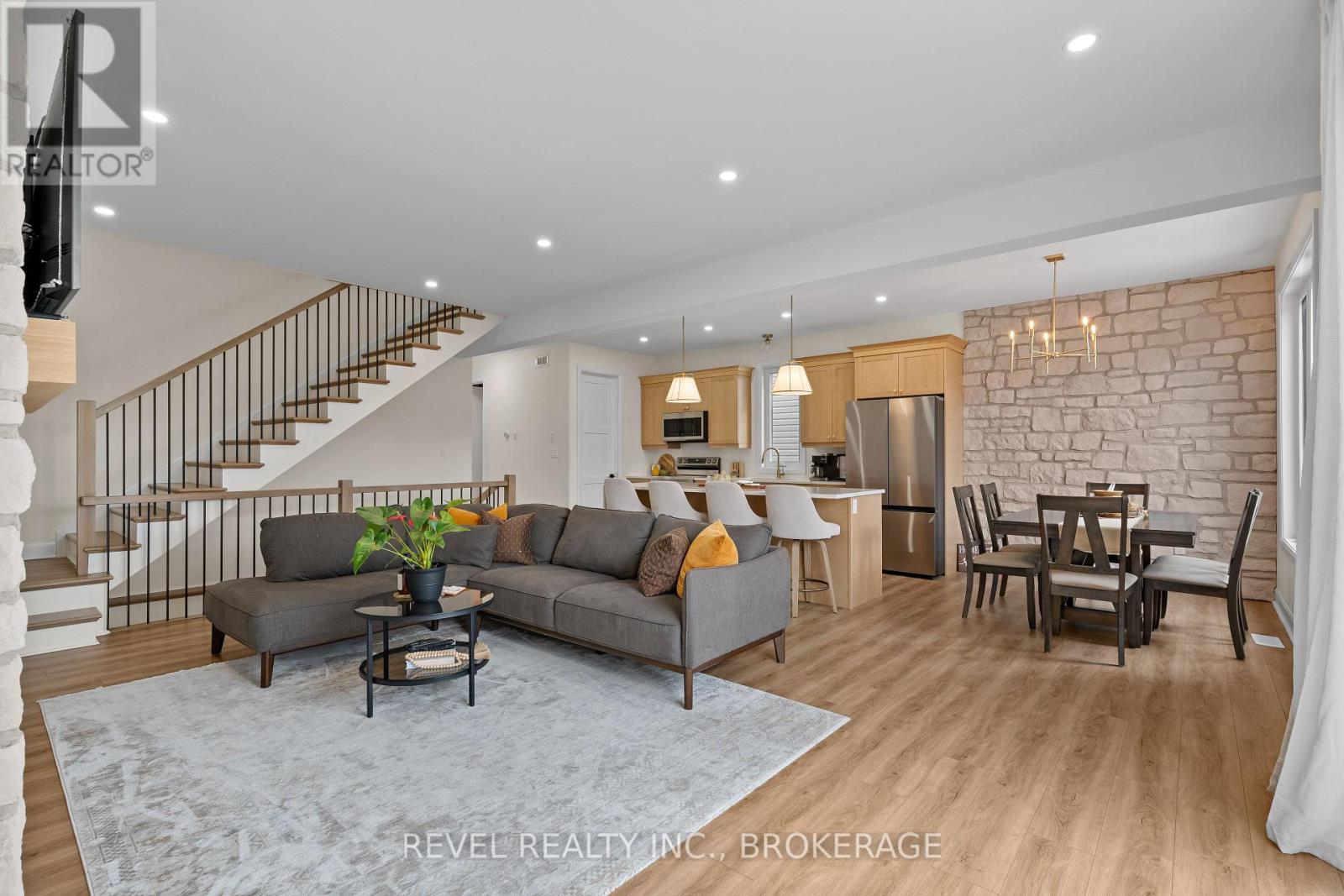 121 Creighton Drive, Loyalist (Lennox And Addington - South), Ontario  K0H 2H0 - Photo 13 - X12462524