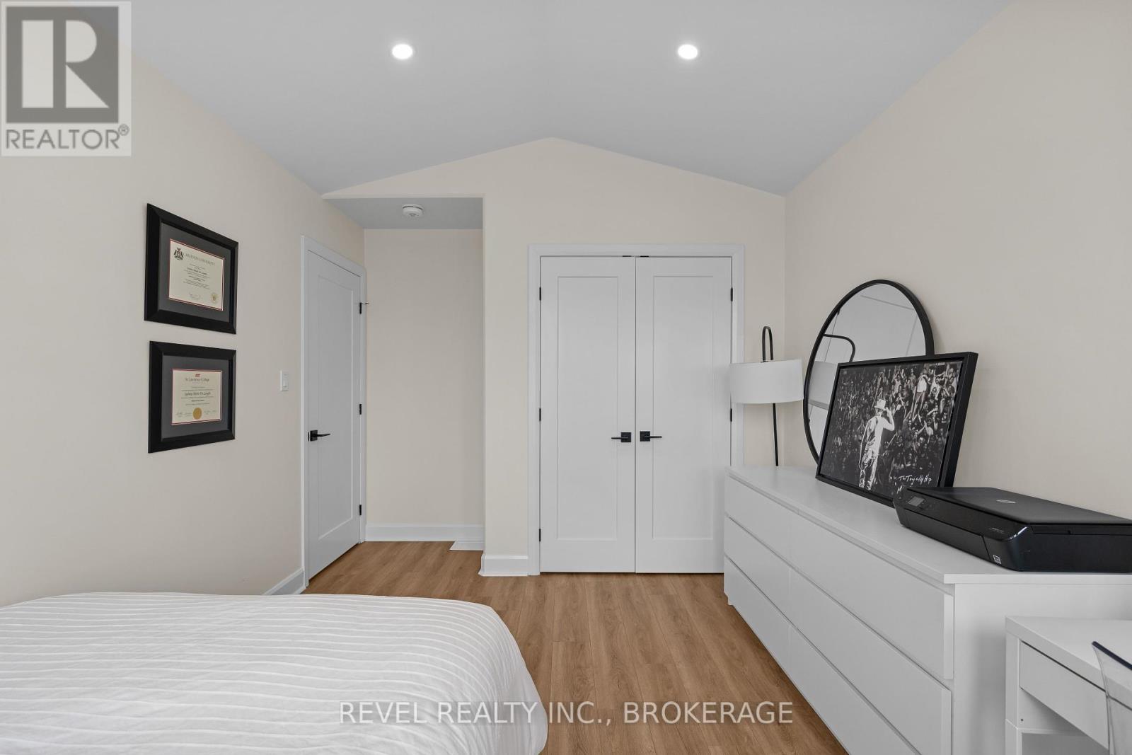 121 Creighton Drive, Loyalist (Lennox And Addington - South), Ontario  K0H 2H0 - Photo 21 - X12462524