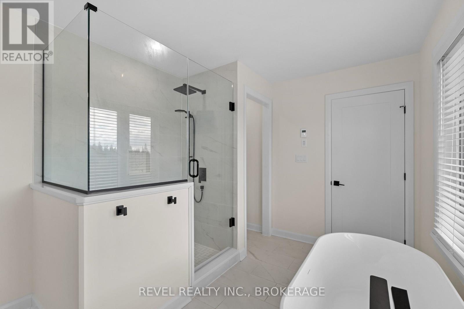 121 Creighton Drive, Loyalist (Lennox And Addington - South), Ontario  K0H 2H0 - Photo 29 - X12462524