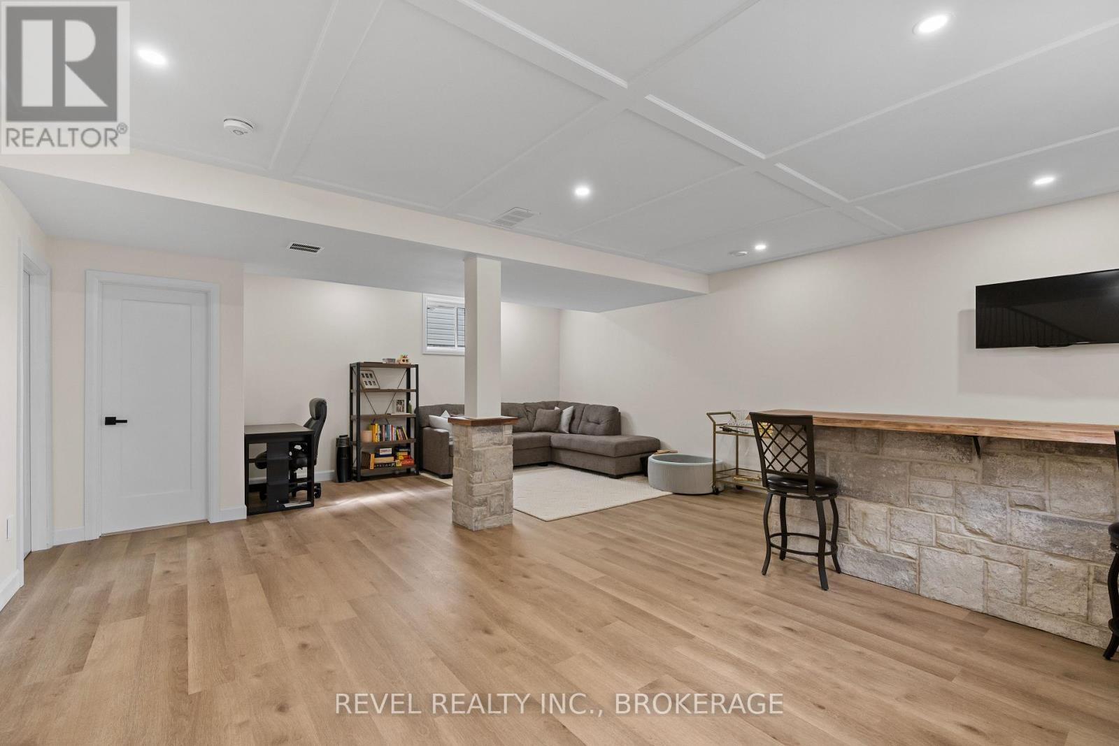 121 Creighton Drive, Loyalist (Lennox And Addington - South), Ontario  K0H 2H0 - Photo 31 - X12462524