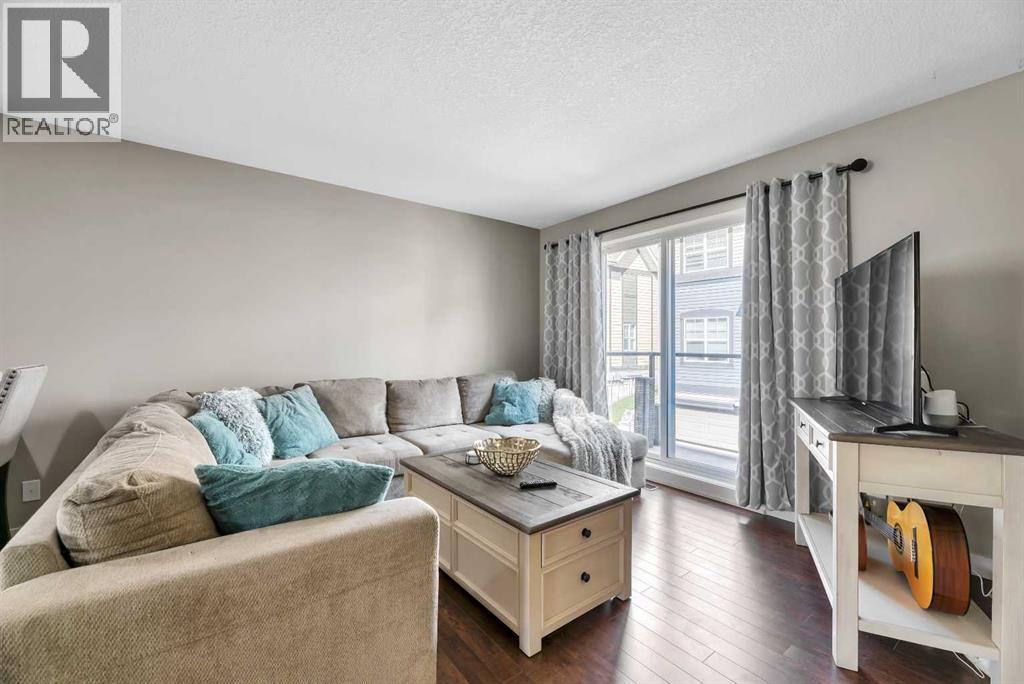 576 Mckenzie Towne Drive Se, Calgary, Alberta  T2Z 1C7 - Photo 9 - A2248974