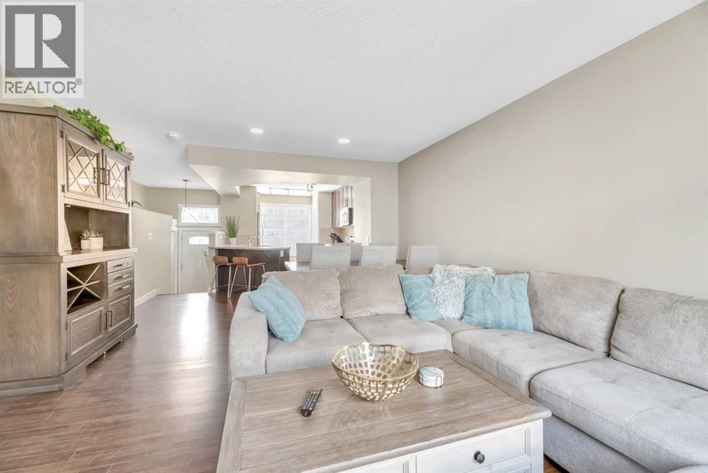 576 Mckenzie Towne Drive Se, Calgary, Alberta  T2Z 1C7 - Photo 10 - A2248974