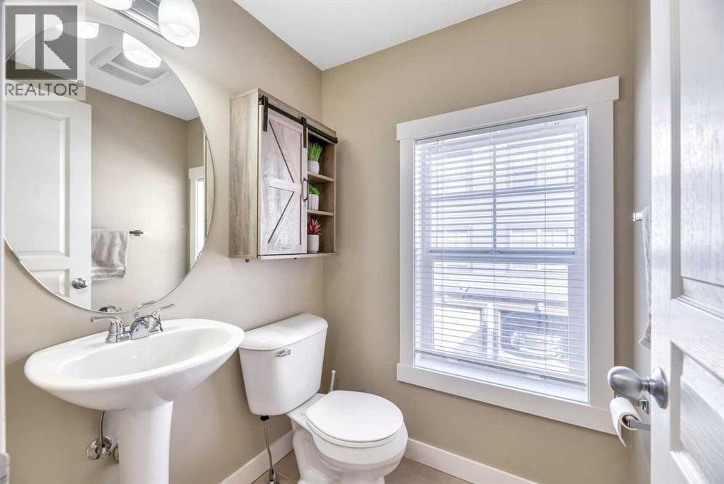 576 Mckenzie Towne Drive Se, Calgary, Alberta  T2Z 1C7 - Photo 17 - A2248974