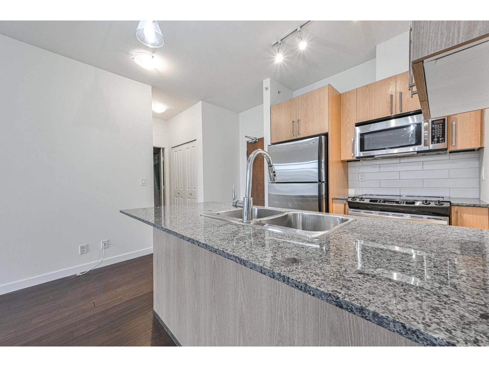 401 2943 Nelson Place, Abbotsford, British Columbia  V2S 0C8 - Photo 8 - R3057811