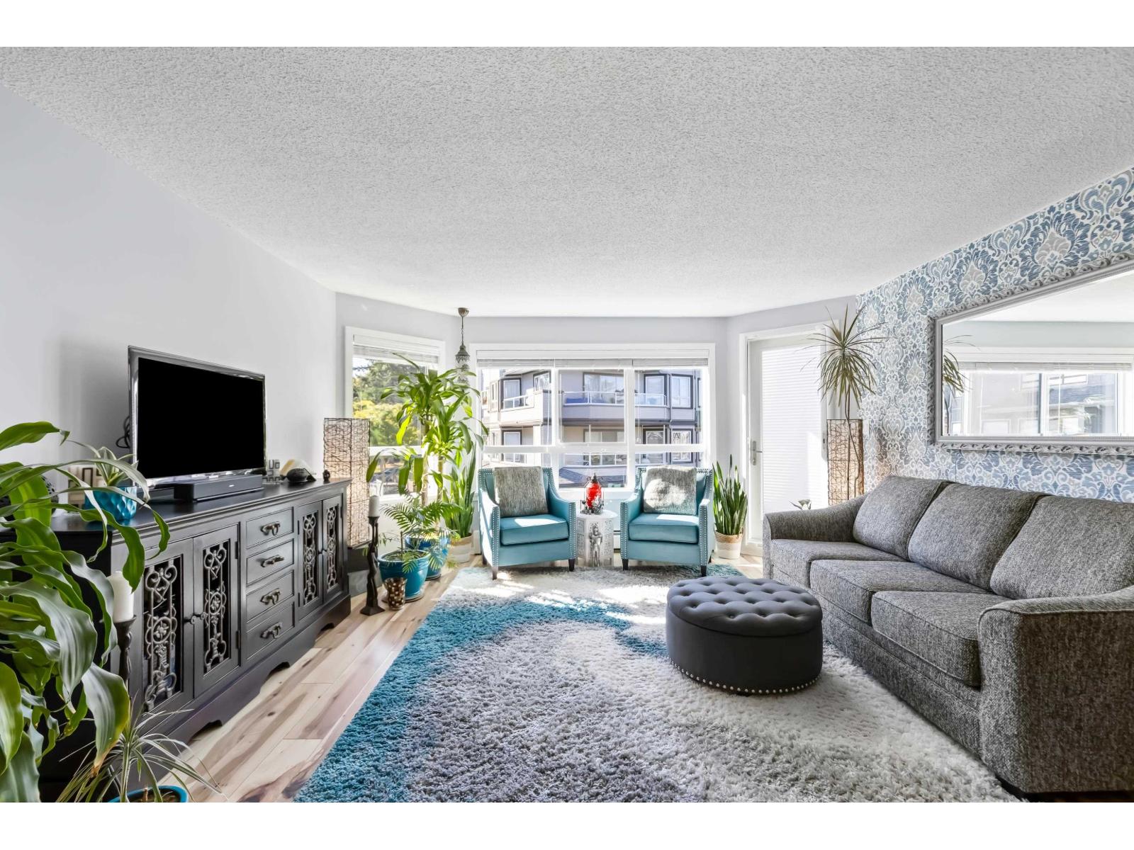 203 1830 E Southmere Crescent, Surrey, British Columbia  V4A 9C2 - Photo 8 - R3057735