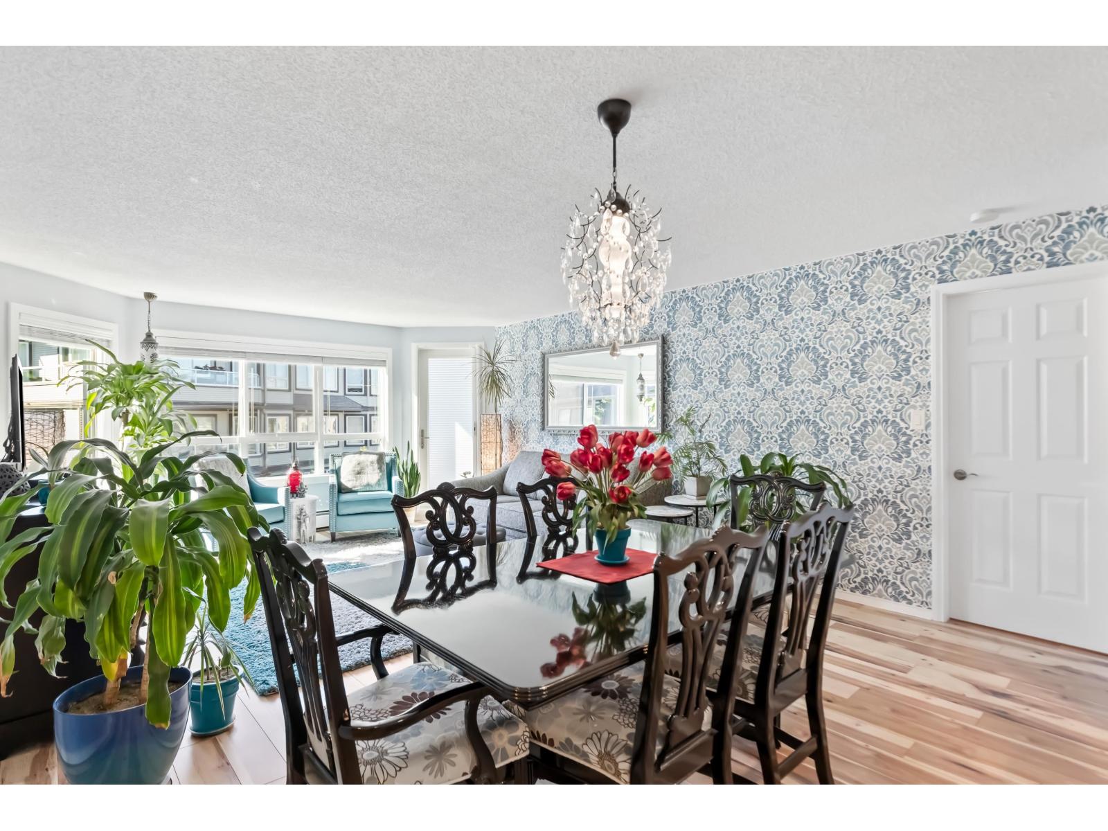 203 1830 E Southmere Crescent, Surrey, British Columbia  V4A 9C2 - Photo 6 - R3057735