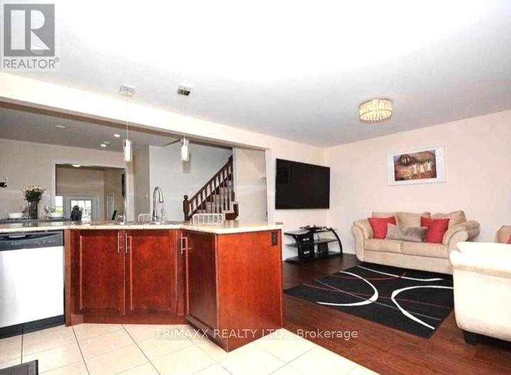 78 Glenvista Drive, Kitchener, Ontario  N2R 0E3 - Photo 11 - X12461599