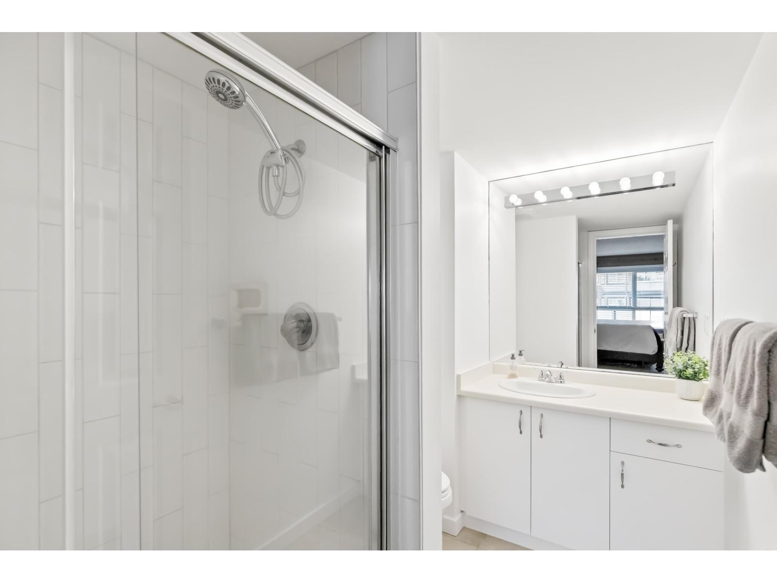 203 1830 E Southmere Crescent, Surrey, British Columbia  V4A 9C2 - Photo 16 - R3057735