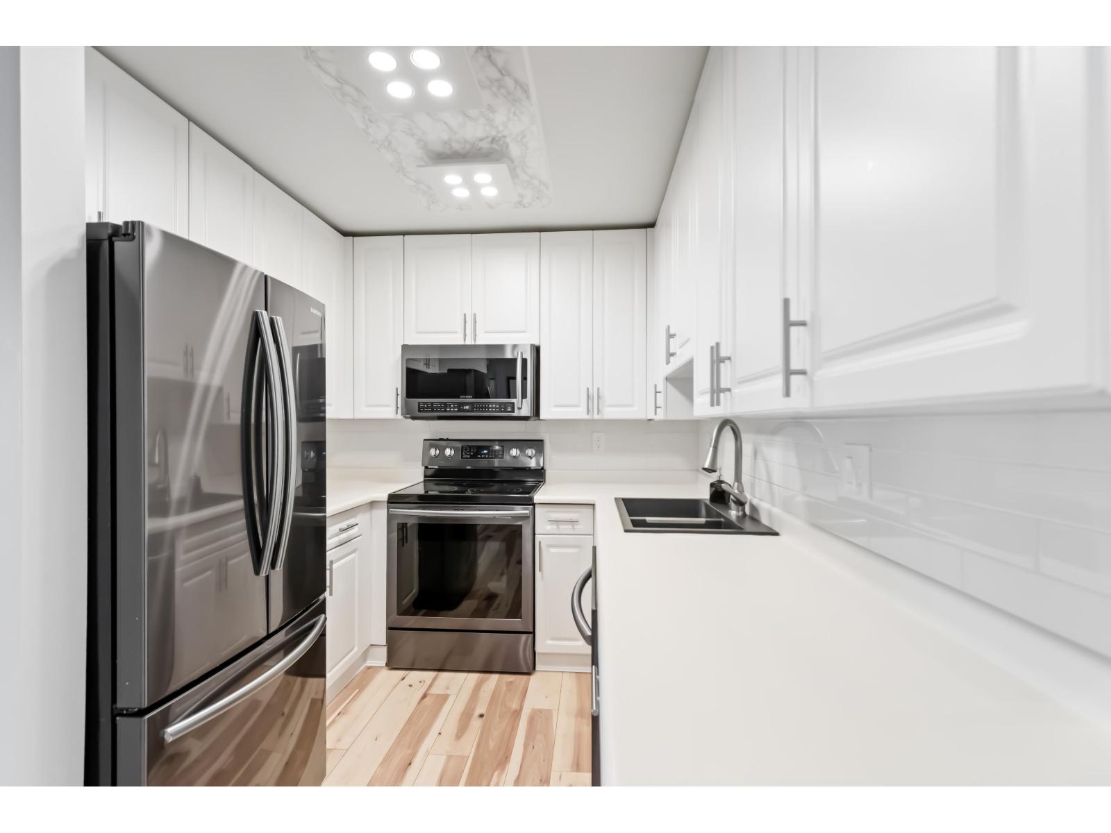 203 1830 E Southmere Crescent, Surrey, British Columbia  V4A 9C2 - Photo 12 - R3057735