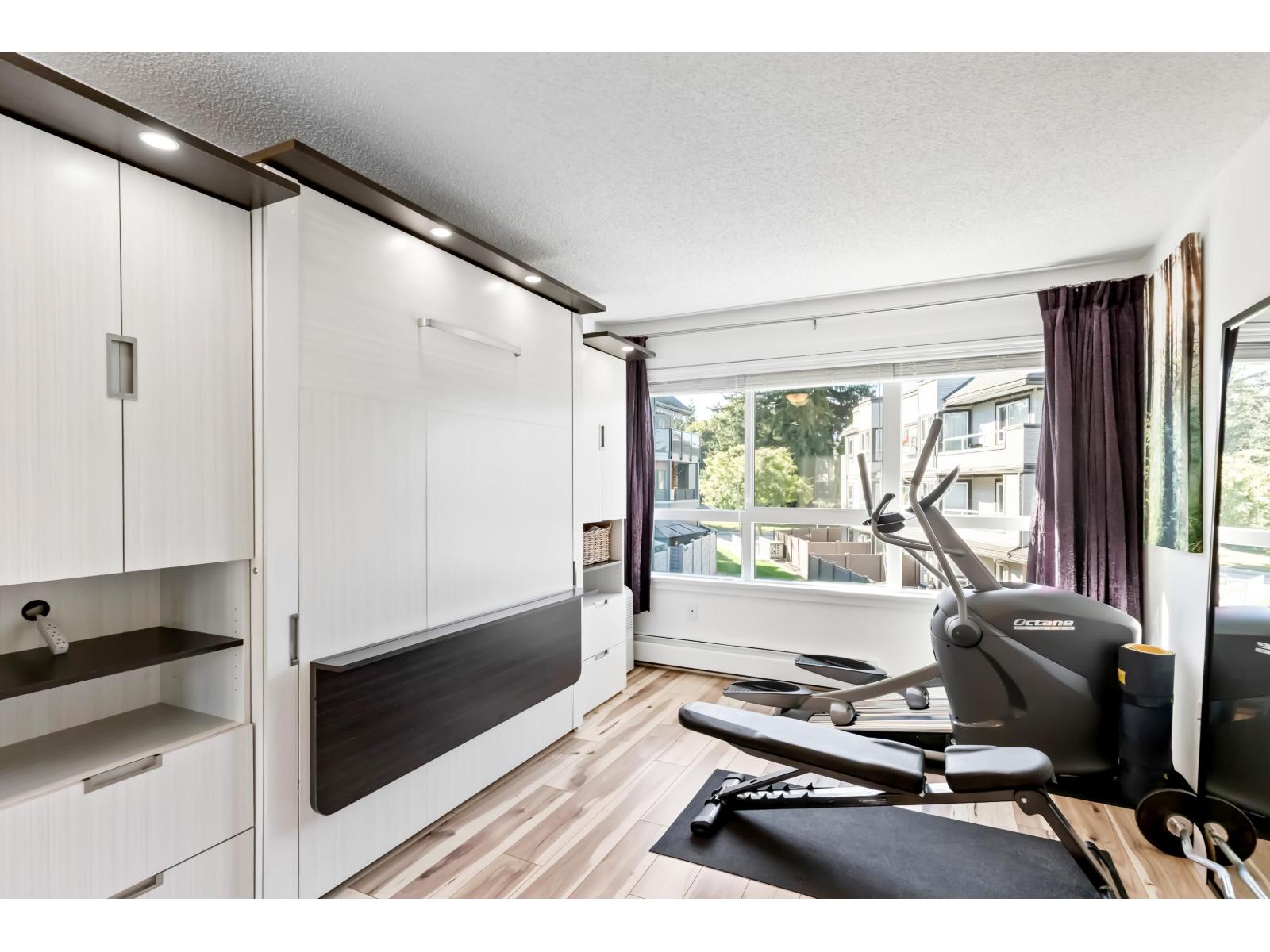 203 1830 E Southmere Crescent, Surrey, British Columbia  V4A 9C2 - Photo 18 - R3057735