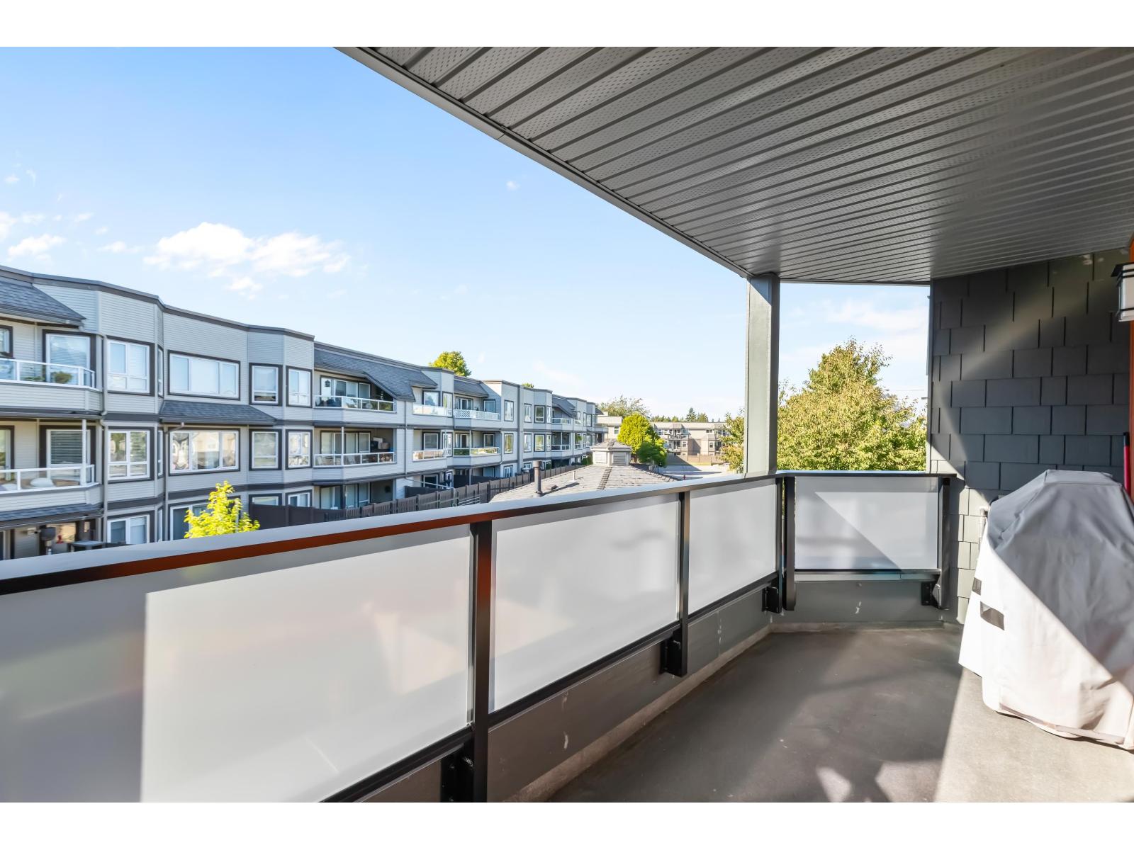 203 1830 E Southmere Crescent, Surrey, British Columbia  V4A 9C2 - Photo 23 - R3057735
