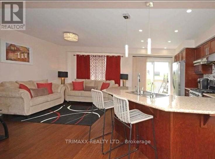 78 Glenvista Drive, Kitchener, Ontario  N2R 0E3 - Photo 8 - X12461599