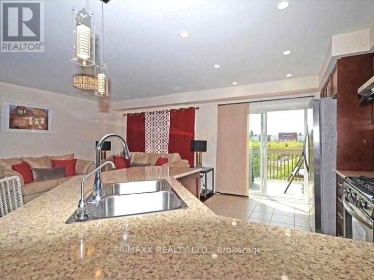 78 Glenvista Drive, Kitchener, Ontario  N2R 0E3 - Photo 10 - X12461599