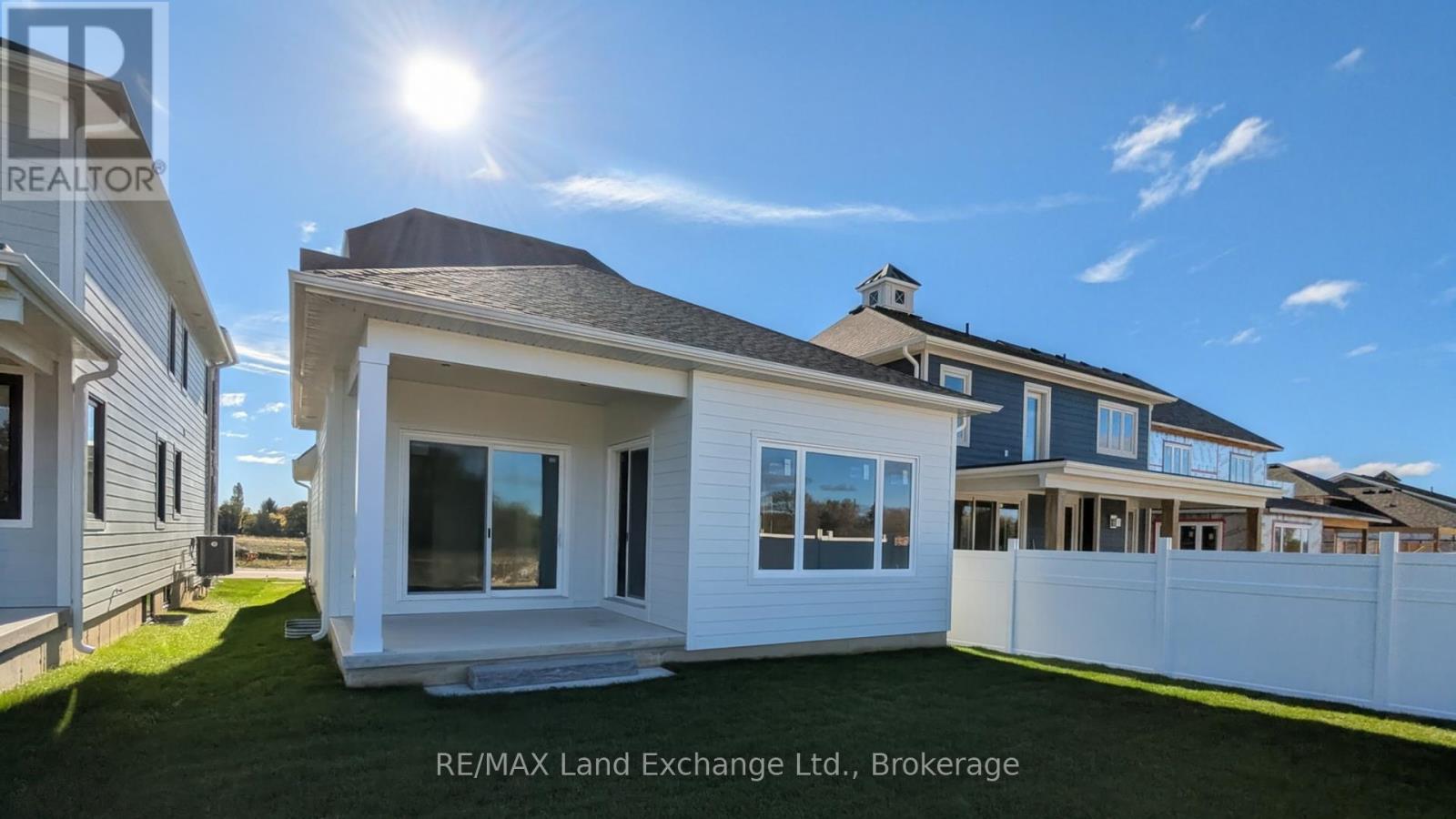 119 Inverness Street N, Kincardine, Ontario  N2Z 1J4 - Photo 2 - X12462500