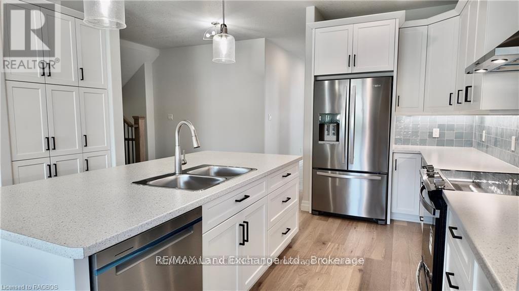 119 Inverness Street N, Kincardine, Ontario  N2Z 1J4 - Photo 8 - X12462500