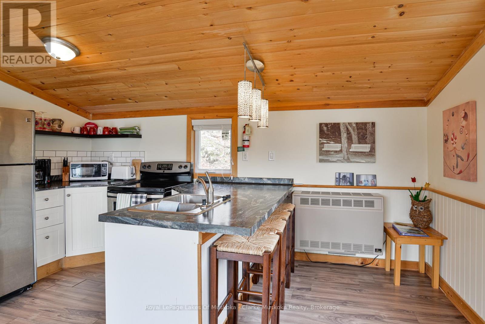 7 - 7 Silver Point Road, Seguin, Ontario  P2A 2W8 - Photo 8 - X12462528
