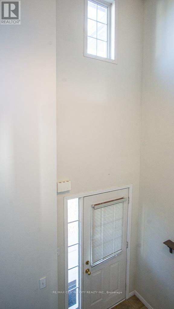371 Ridgeview Court, London East, Ontario  N5Y 6H7 - Photo 10 - X12462538