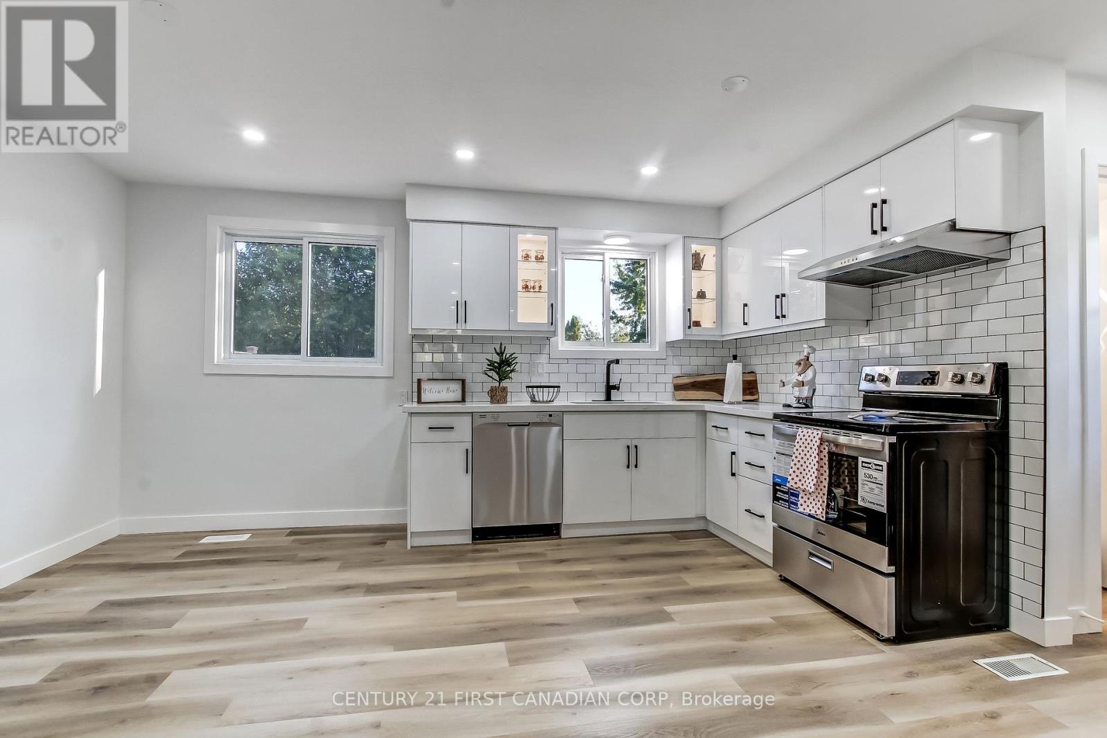 59 Augusta Crescent, London South (South X), Ontario  N6E 2C9 - Photo 5 - X12462550