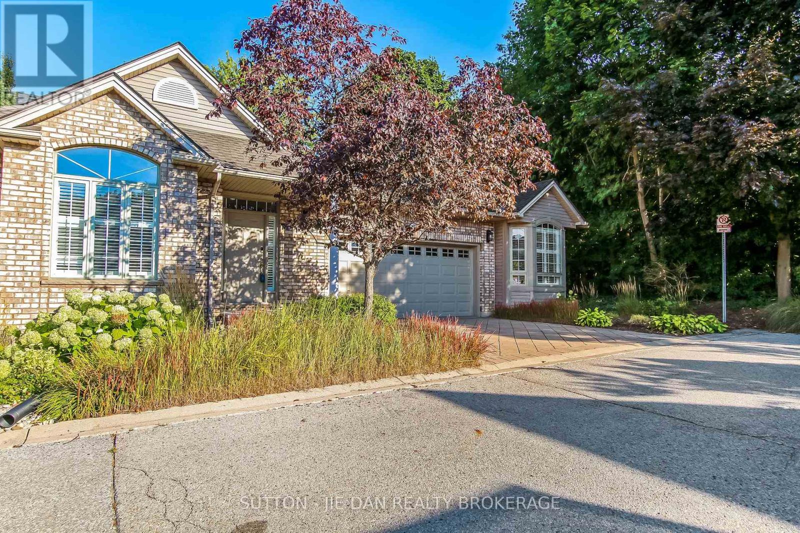 23 - 1574 Richmond Street, London North, Ontario  N6G 5H7 - Photo 1 - X12462557