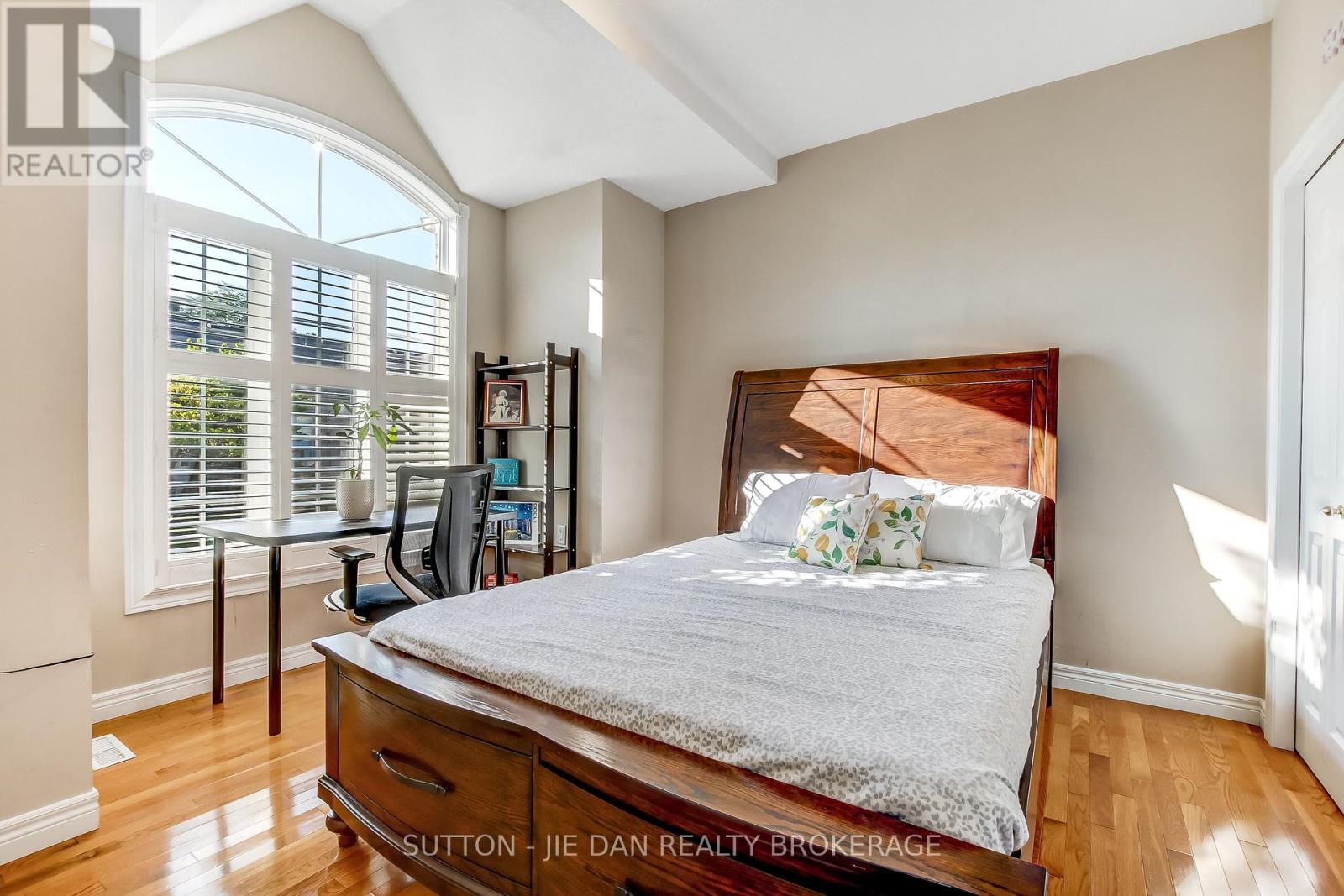 23 - 1574 Richmond Street, London North, Ontario  N6G 5H7 - Photo 17 - X12462557