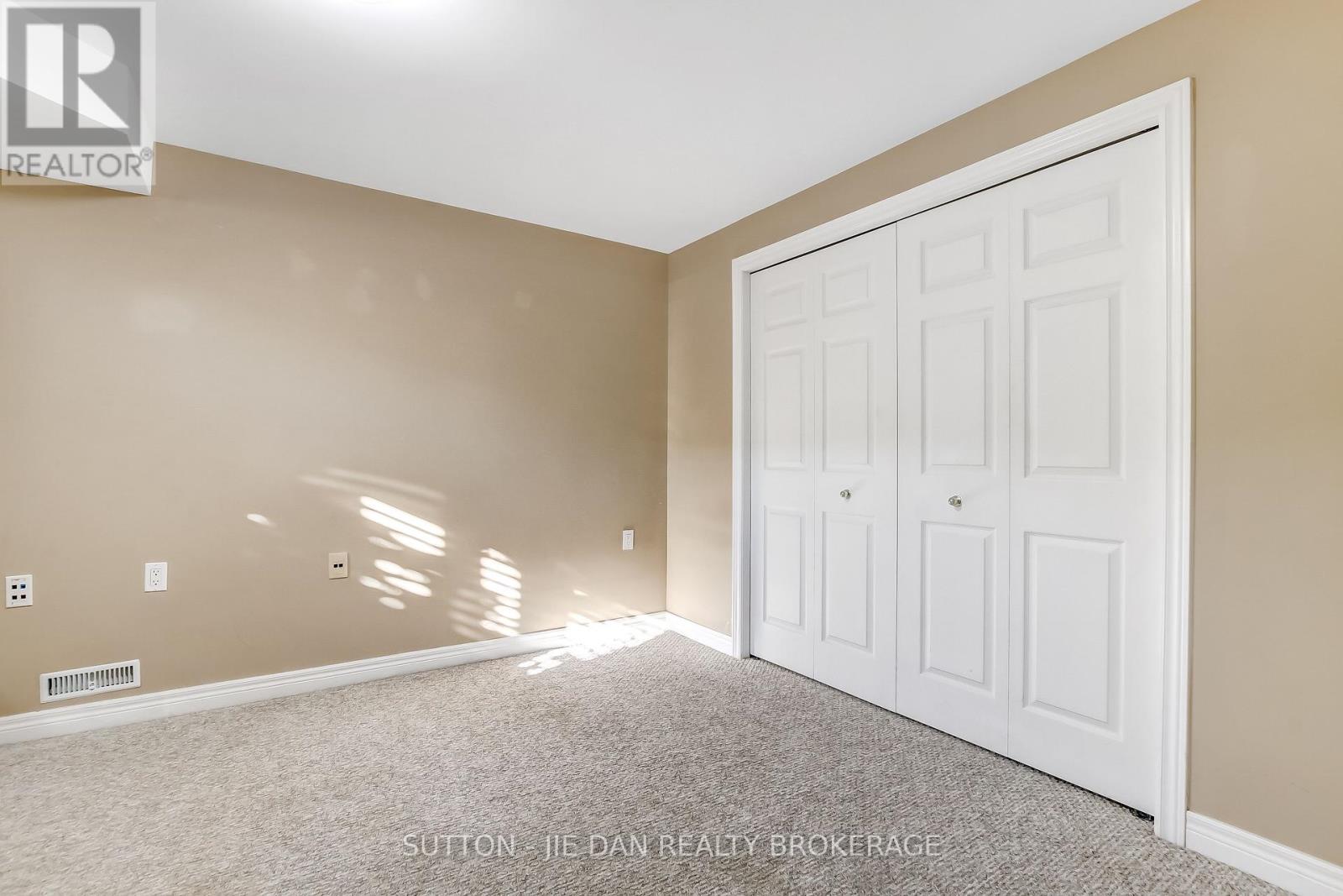 23 - 1574 Richmond Street, London North, Ontario  N6G 5H7 - Photo 5 - X12462557