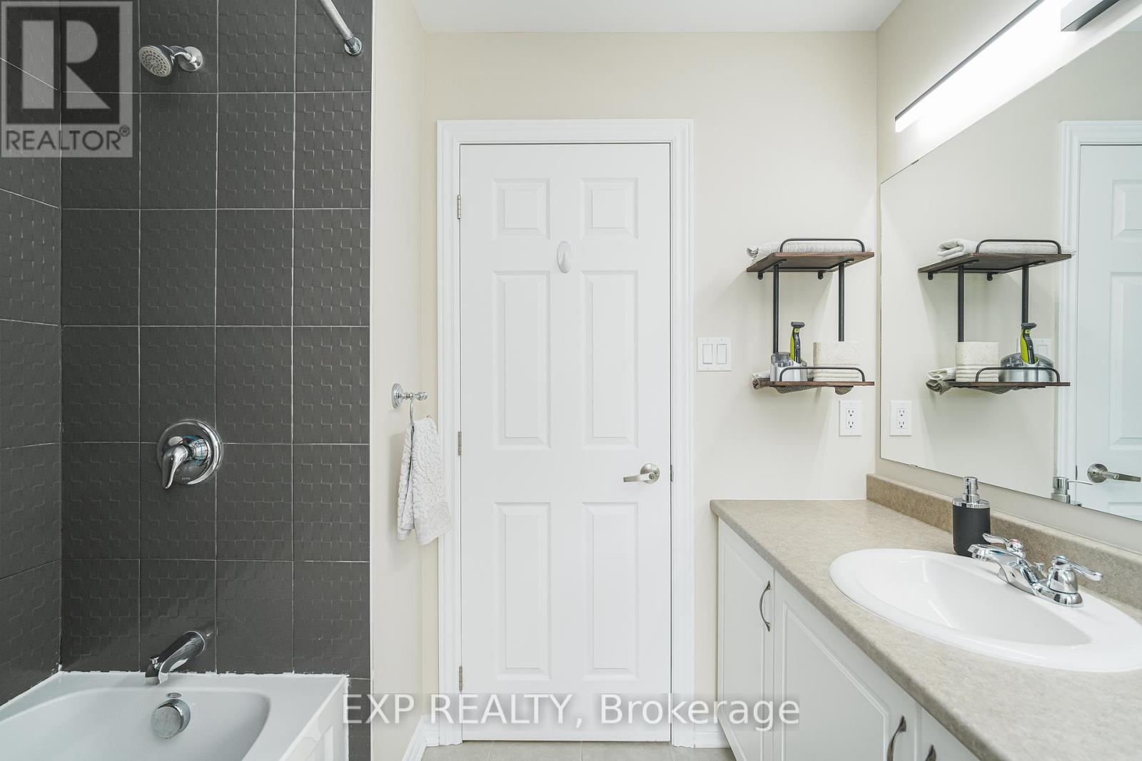 400 Brigatine Avenue, Ottawa, Ontario  K2S 0P7 - Photo 24 - X12462579